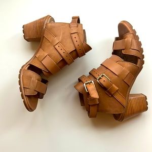 Sorel Nadia Buckle II, Size 8, Camel Brown. In original box. Barely worn